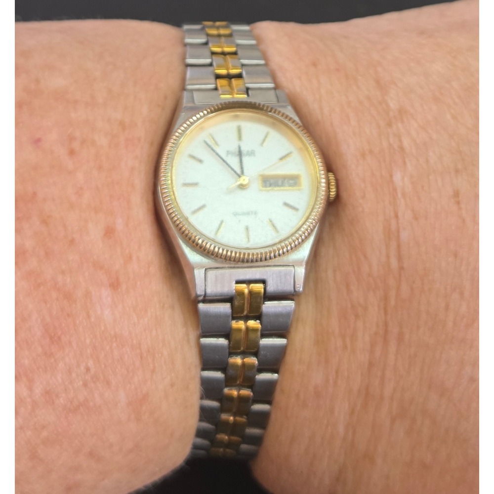 Pulsar Watch Women  Two-Tone V643-0140 Vtg Day Date Quartz Watch Not Running